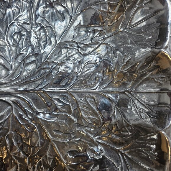 Wilton Armetale Radish and Cabbage Motif Vegetable Chip and Dip Serving Dish - Picture 2 of 12